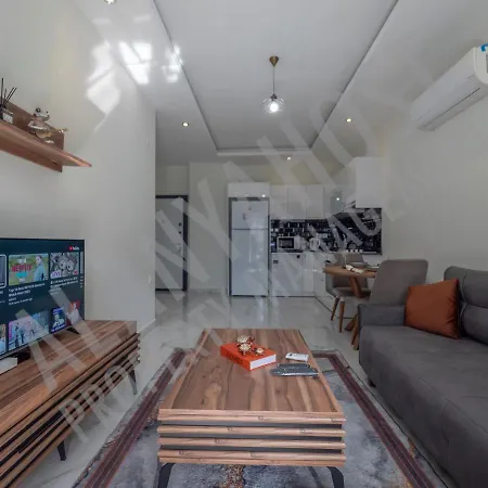 Апартаменты Calypso Luxurious Beachside In D6 *