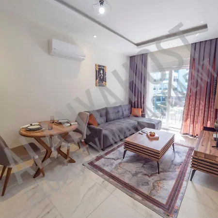 Апартаменты Calypso Luxurious Beachside In D6